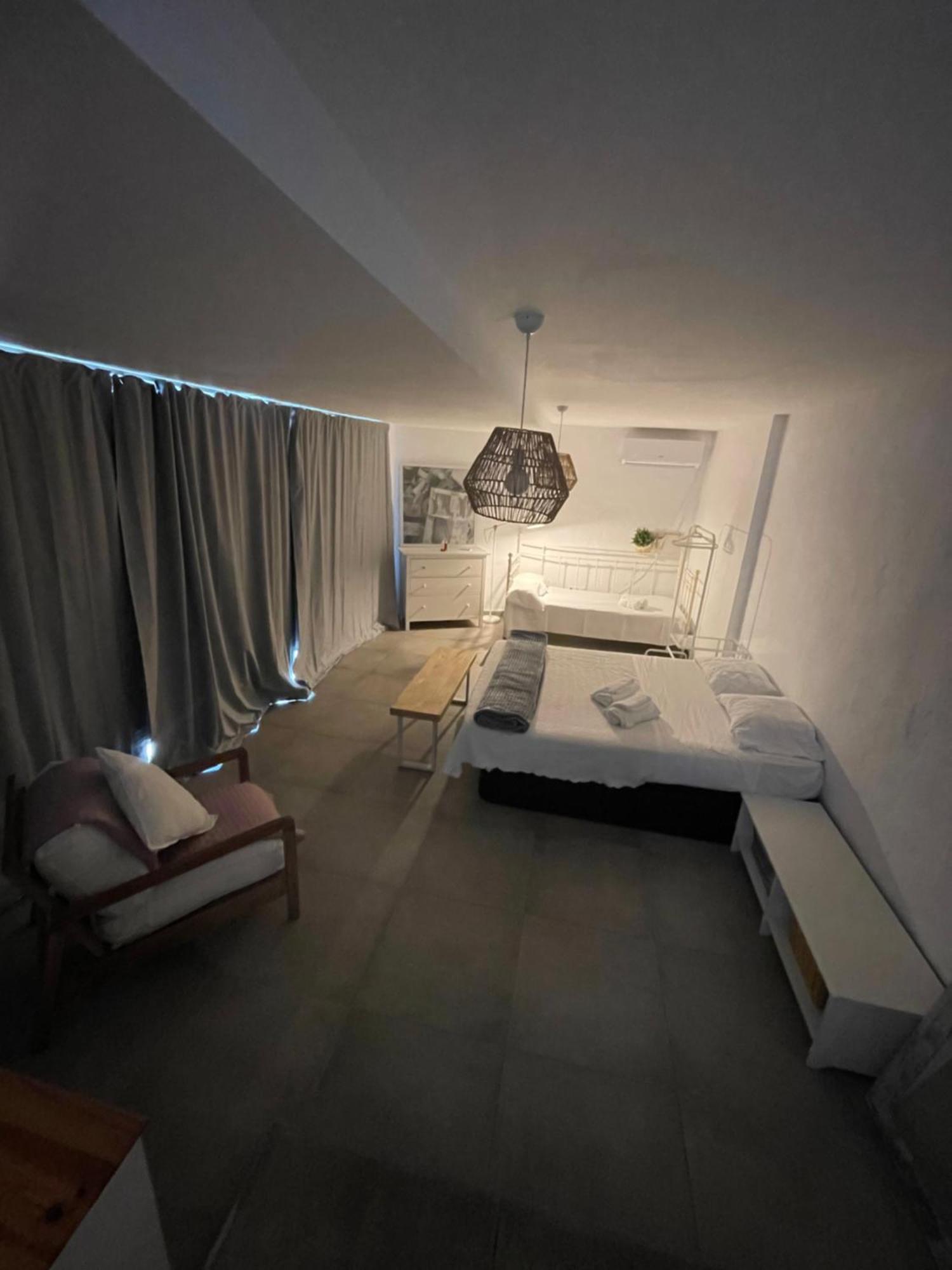 Mediterranean House - Habitaciones Privadas En Casa Compartida Mairena del Aljarafe Bagian luar foto