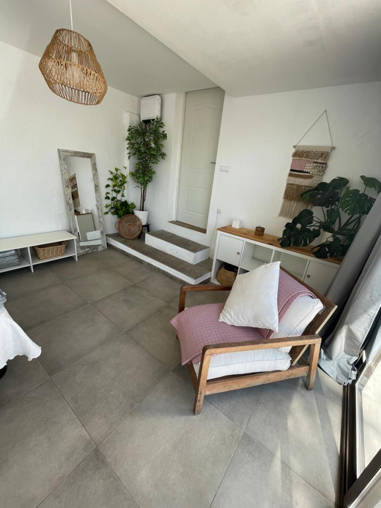Mediterranean House - Habitaciones Privadas En Casa Compartida Mairena del Aljarafe Bagian luar foto
