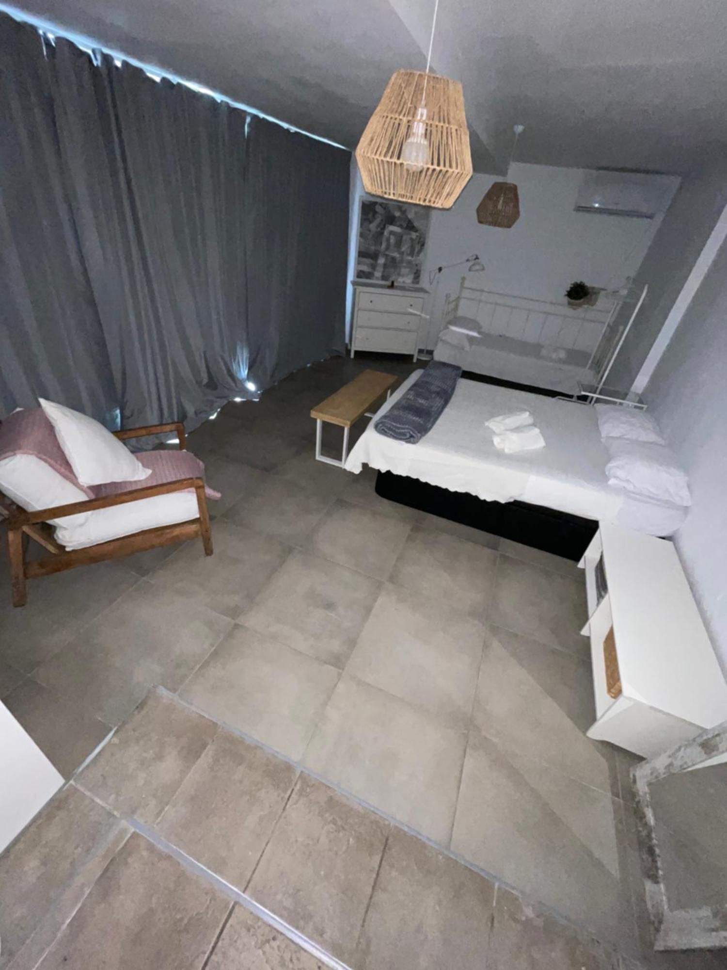 Mediterranean House - Habitaciones Privadas En Casa Compartida Mairena del Aljarafe Bagian luar foto