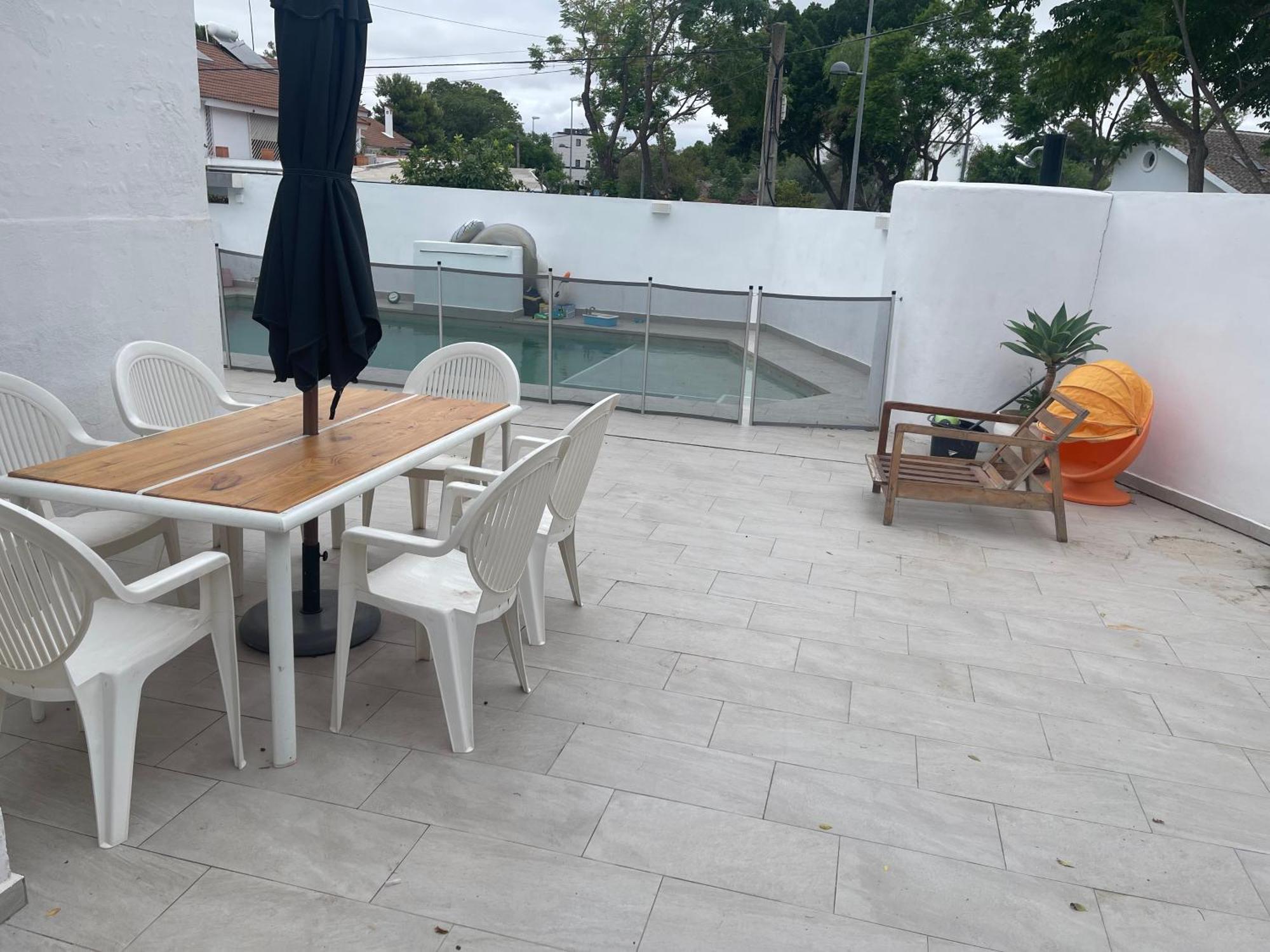 Mediterranean House - Habitaciones Privadas En Casa Compartida Mairena del Aljarafe Bagian luar foto
